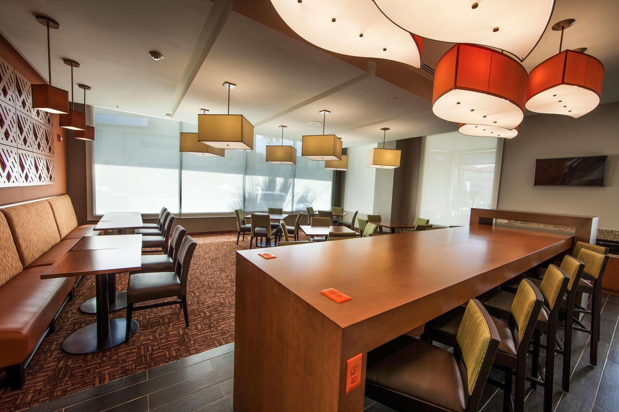 Hyatt Place Тихуана Экстерьер фото