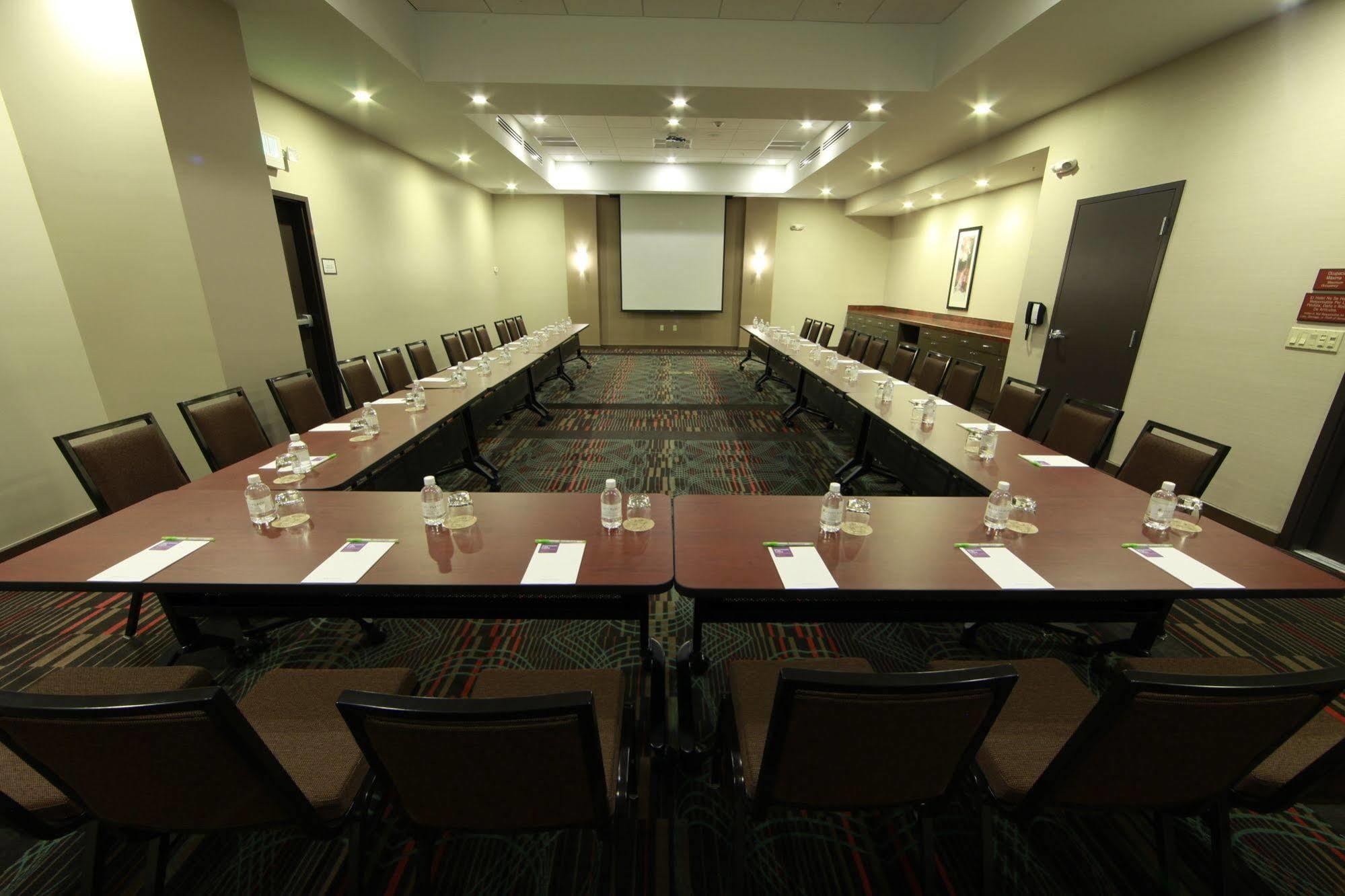 Hyatt Place Тихуана Экстерьер фото